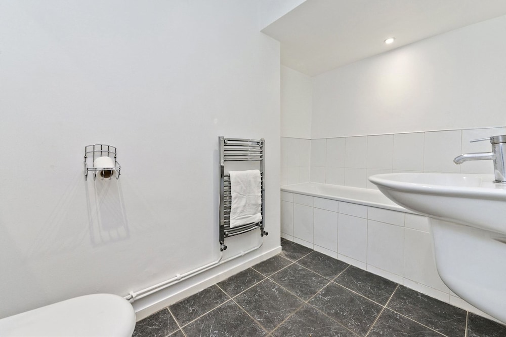 Victorian Charm Maisonette