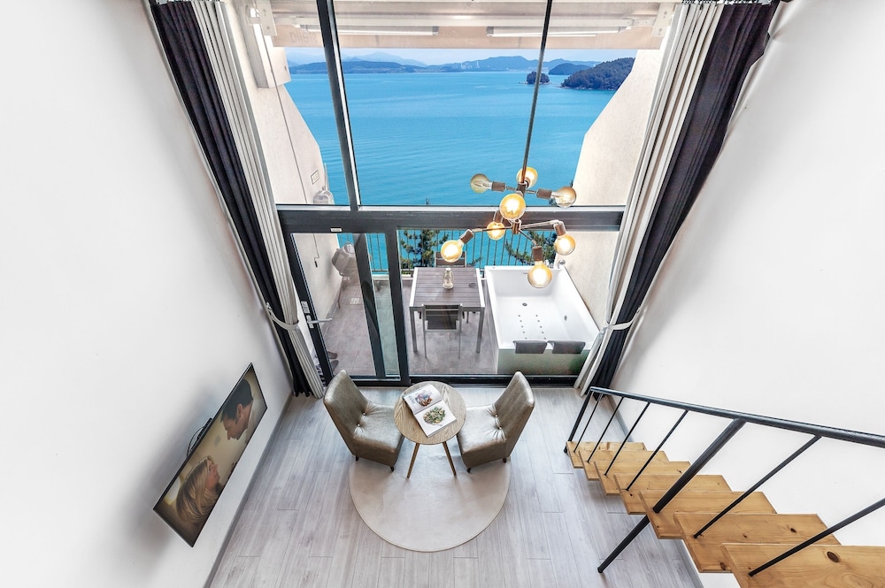 Yeosu Lastella Spa Pet-friendly Pension