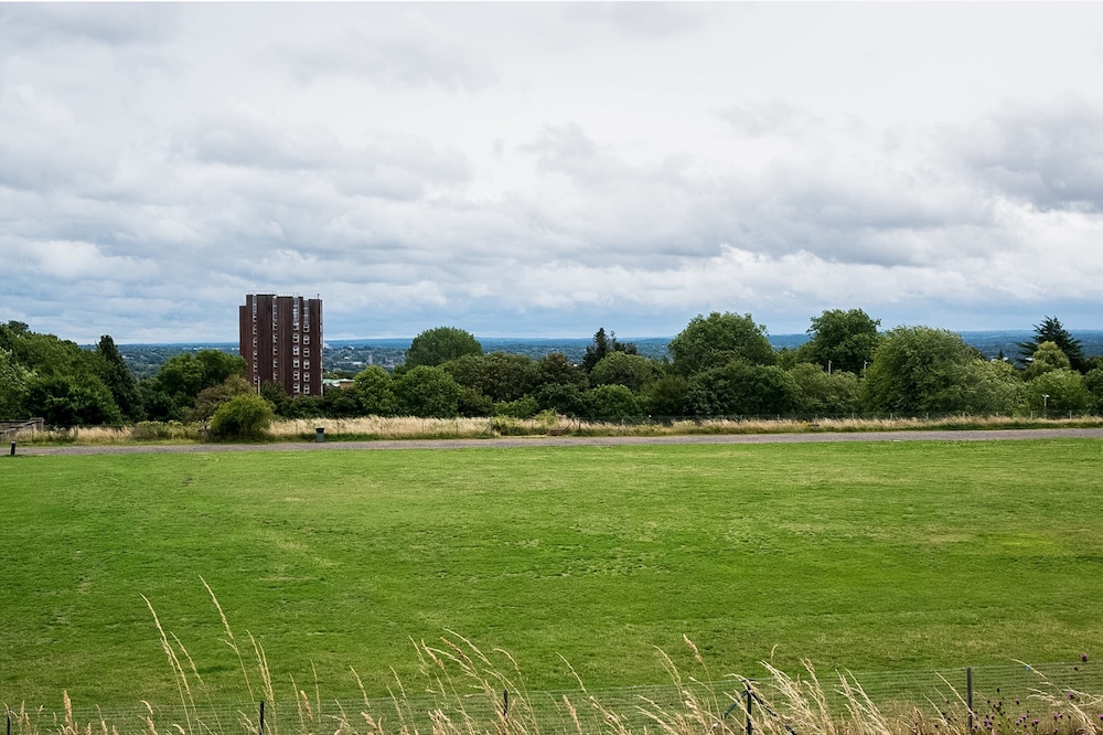 Crystal Palace Residence II