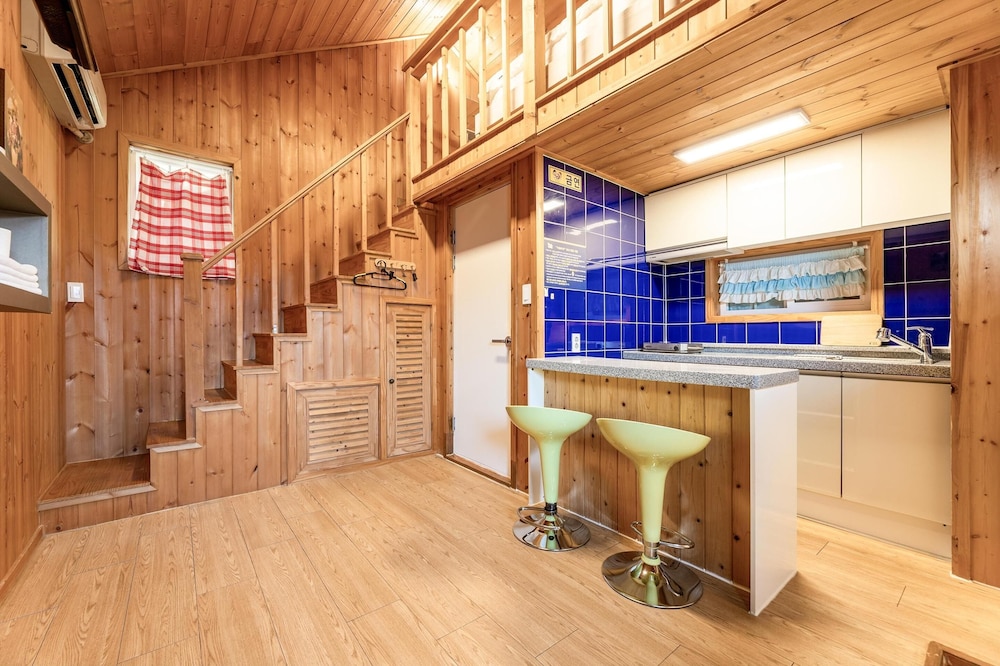 Gapyeong Areummaru Pension