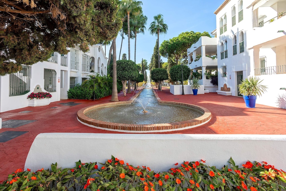 Bright&exclusive 3BD Apartment Estepona. El Presidente
