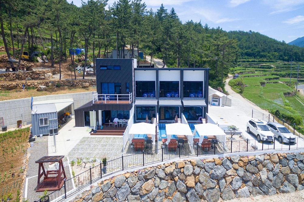 Namhae Palace1470 Pension, Namhae - 10
