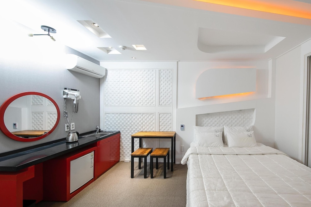 hotel room
