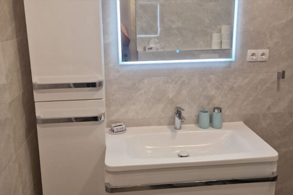 Apartment on Vir Island Near Sandy Beaches