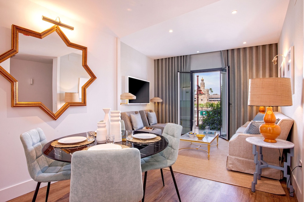 Luxury Apartment Torre del Oro View II