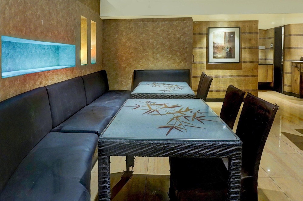 Premium Room Near Pataleshwar Temple, Pune