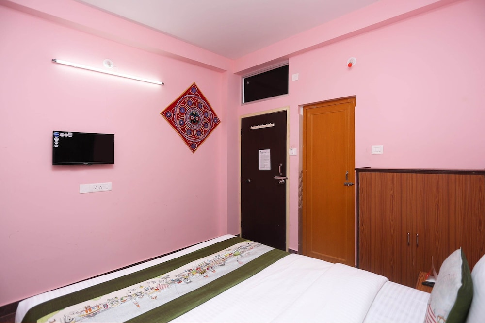 OYO 9090 Hotel Royal Annex