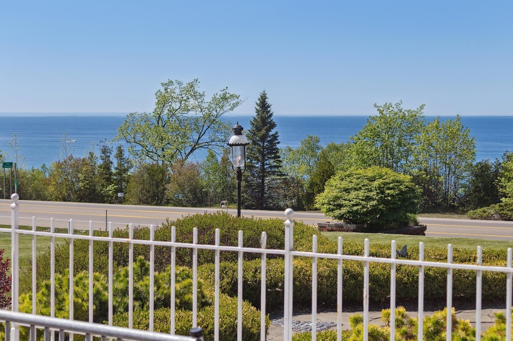 Bay Inn of Petoskey, photo 80