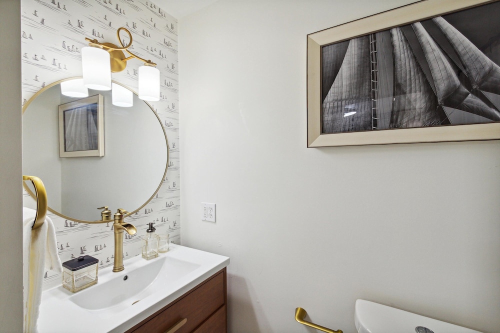 Bay Inn of Petoskey, photo 90