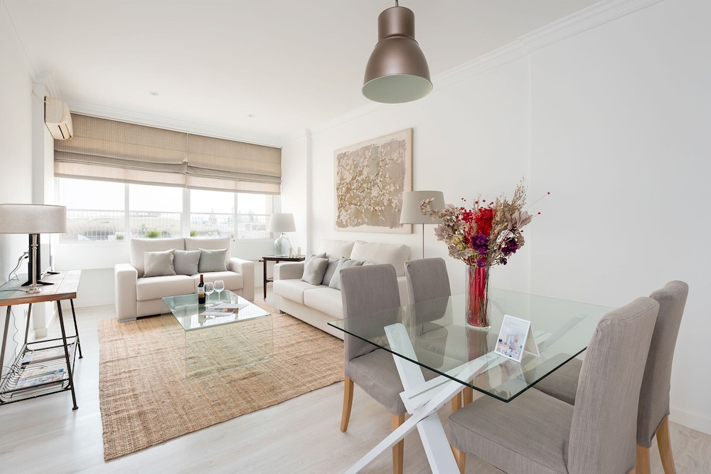 Genteel Home Campana view 2