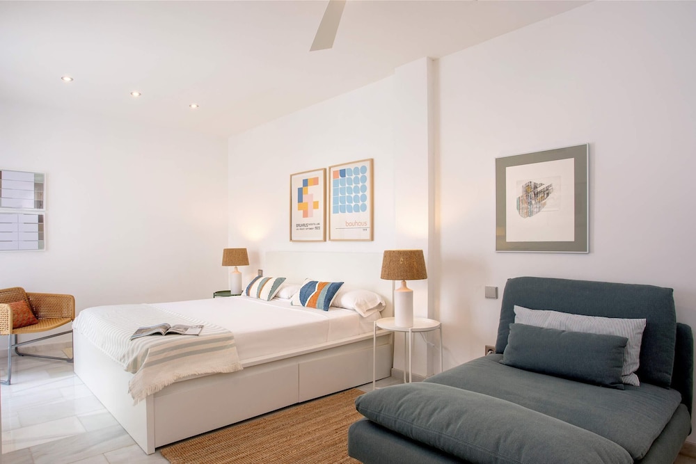 Genteel Home Guadalvillas