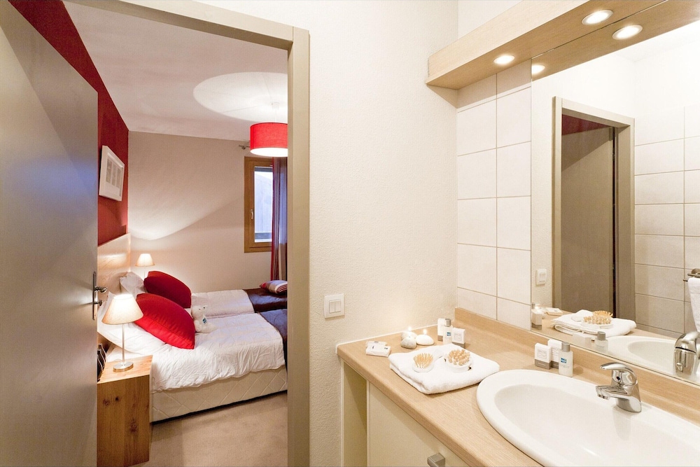 Apartment in France With Spa and Mountain Views