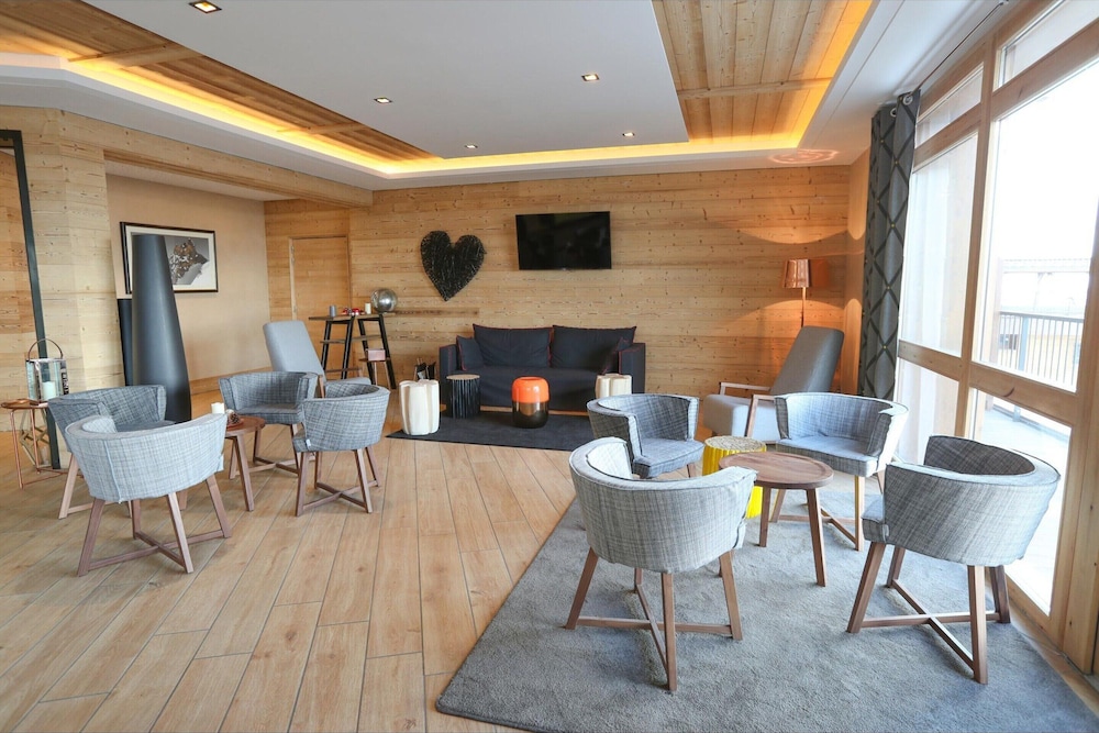 Apartment in Les Menuires With Spa Access