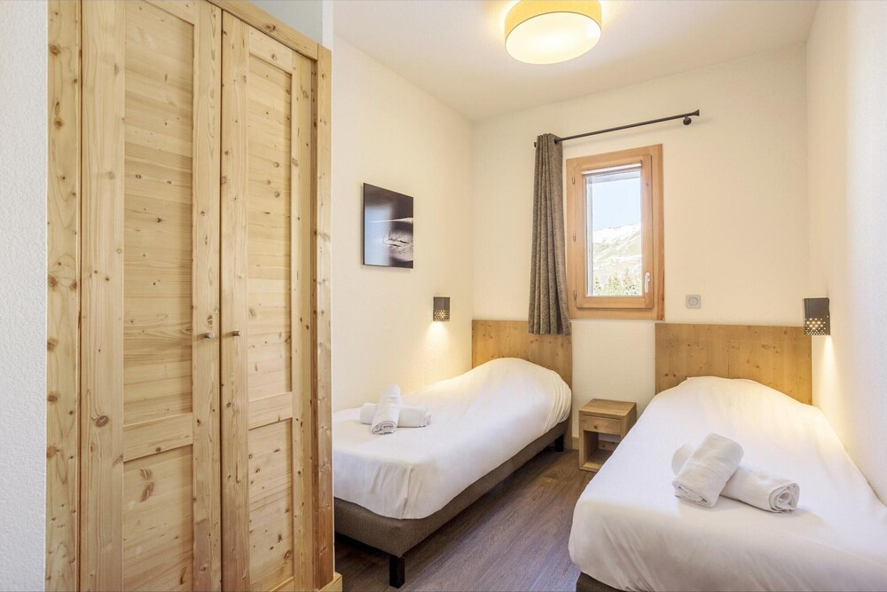 Apartment in Les Menuires With Spa & Pool