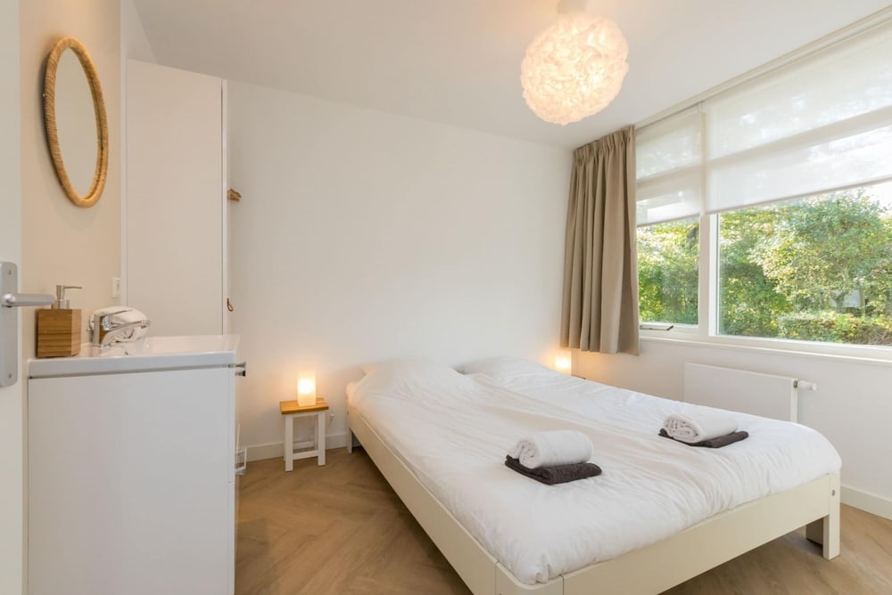 House in Oostkapelle Near Beach & Sauna