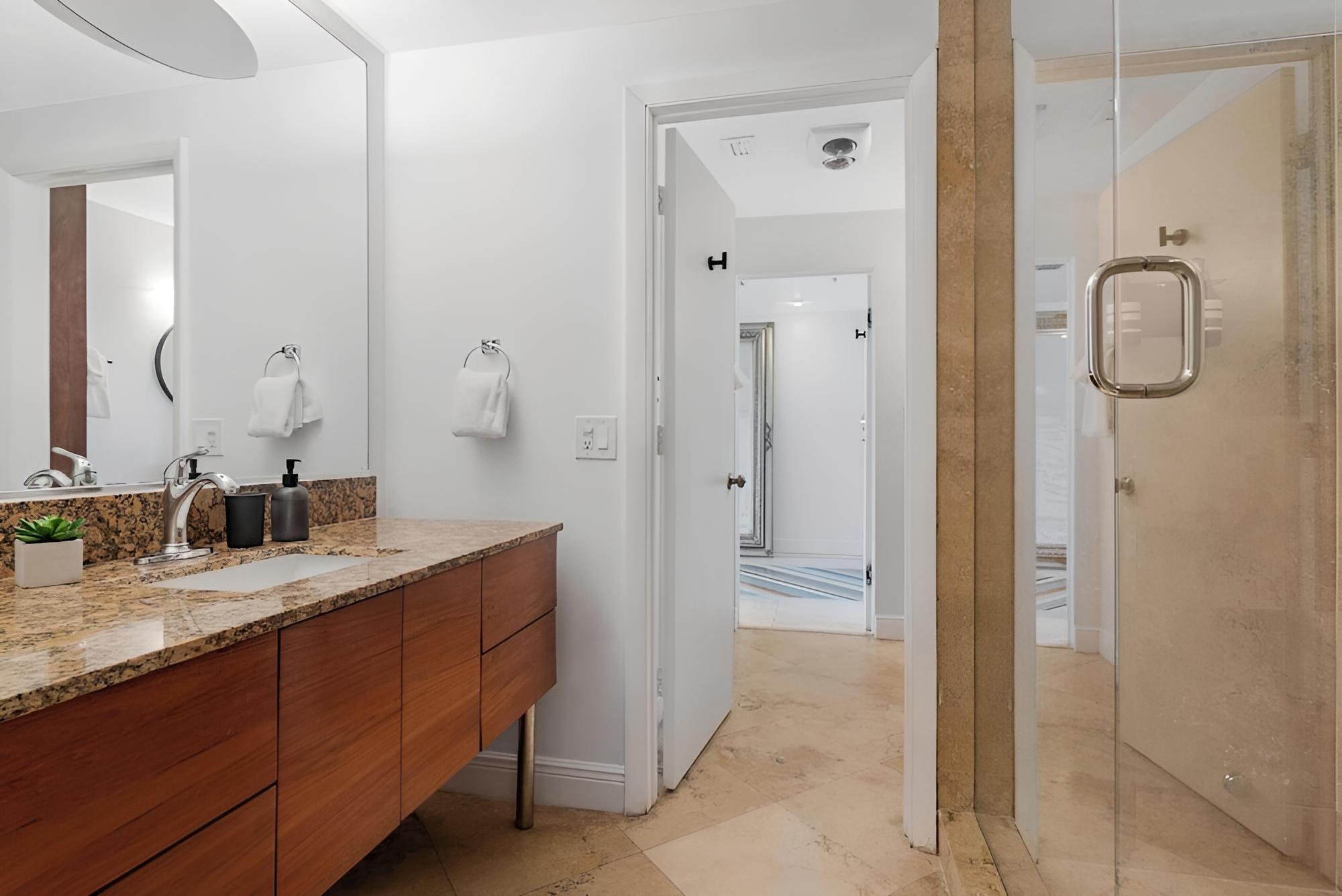 Roami at Biscayne Penthouse