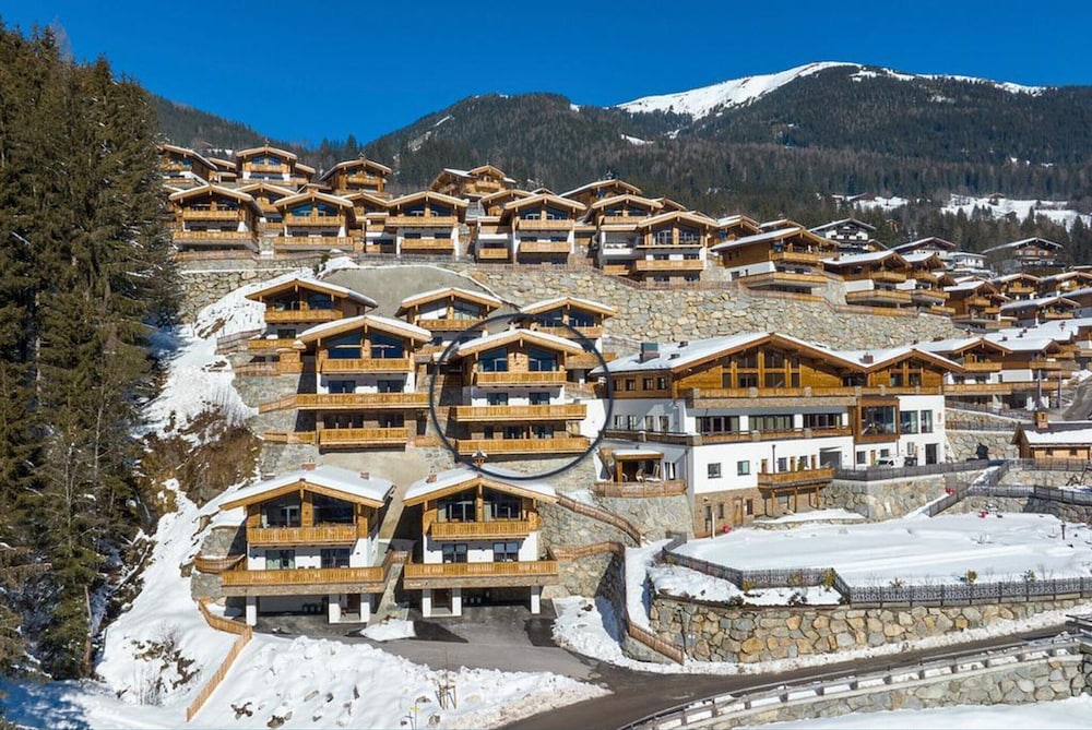 Chalet in Neukirchen 100 m ski Lift