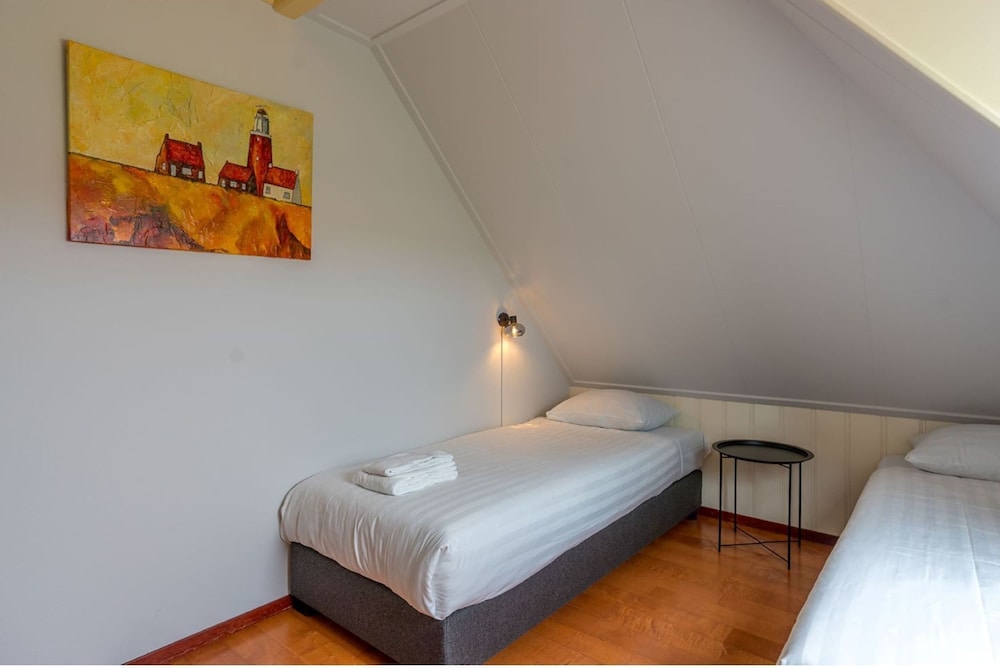 Lovely Holiday Home in Texel Near Sea view 4