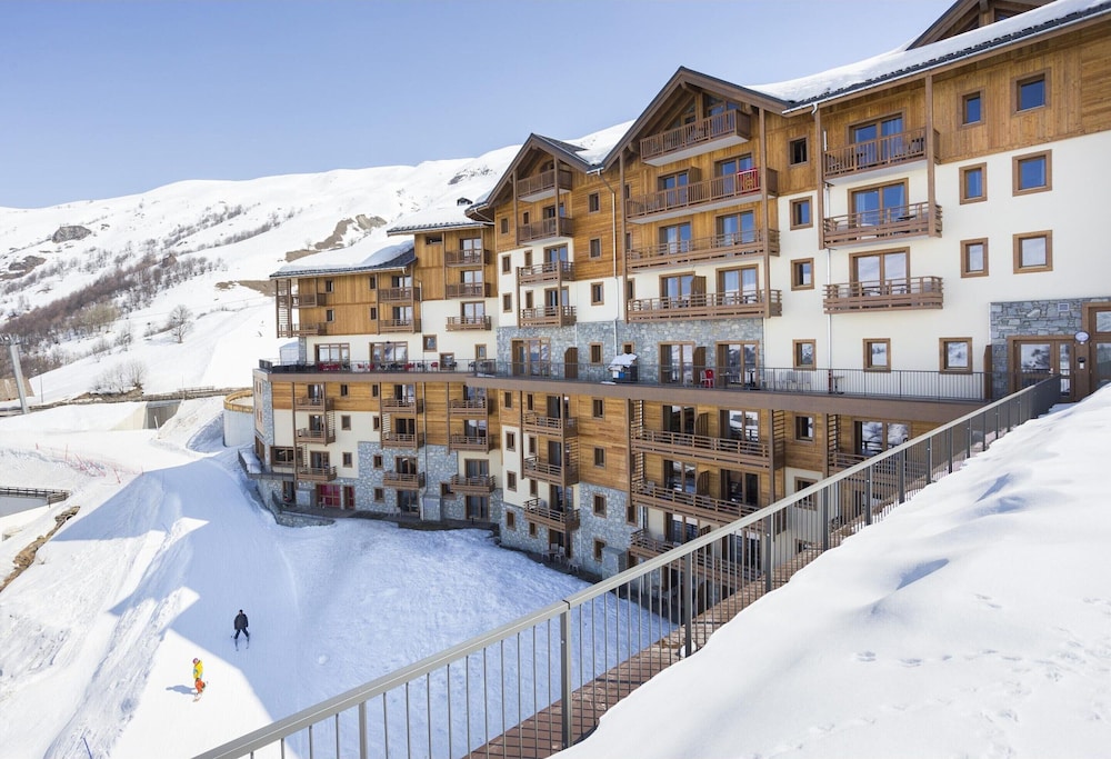 Apartment in Les Menuires With Spa Access