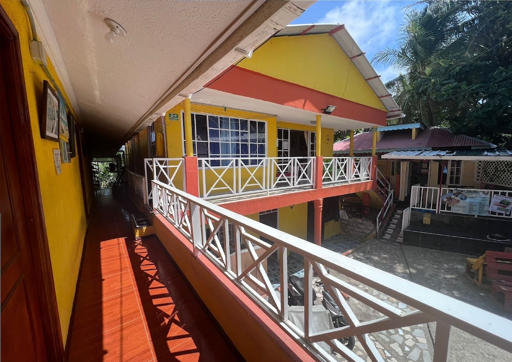 Dermas Inn
