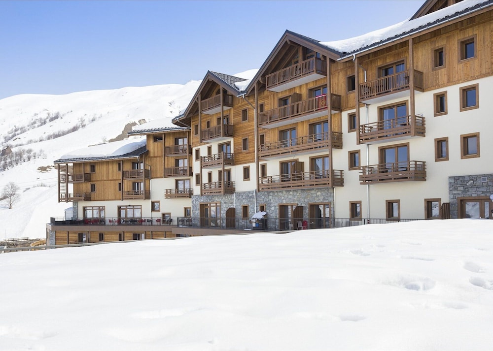 Apartment in Les Menuires With Spa Access