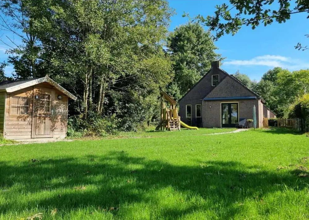 Family Bungalow With Private Garden