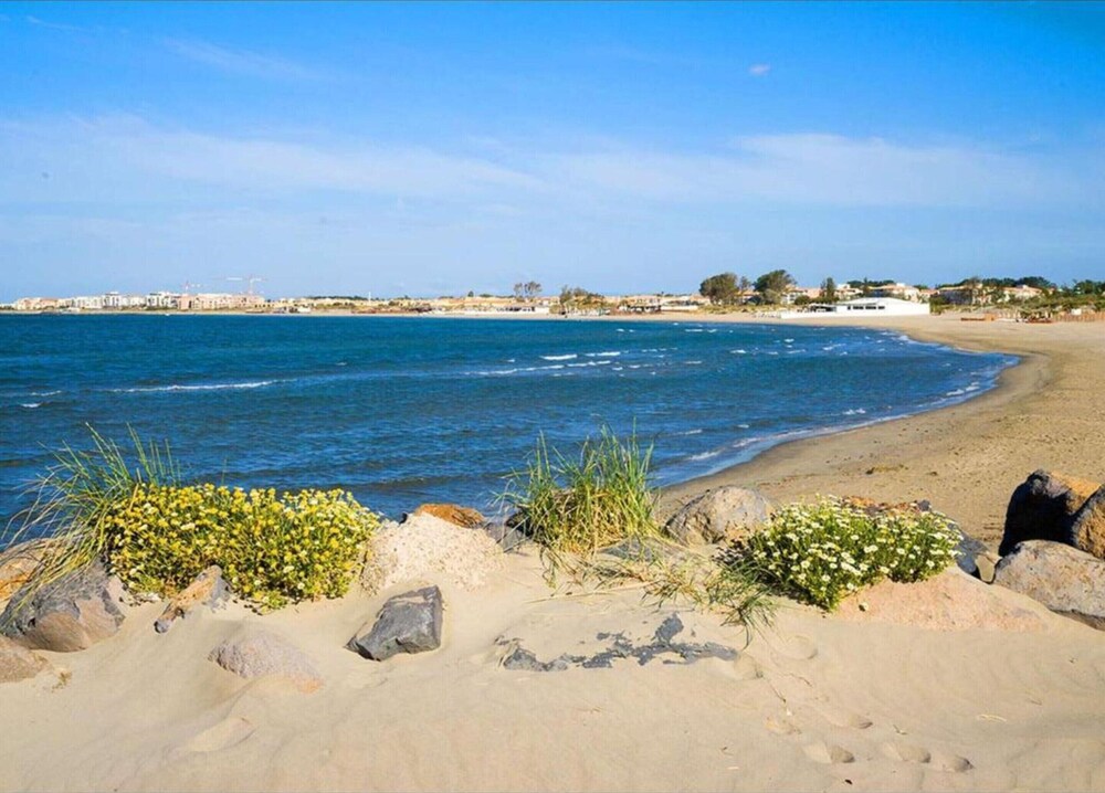 Seaside Simplicity & Comfort
