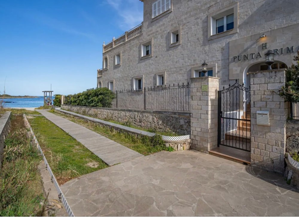 Apartamento frente a la playa con vistas