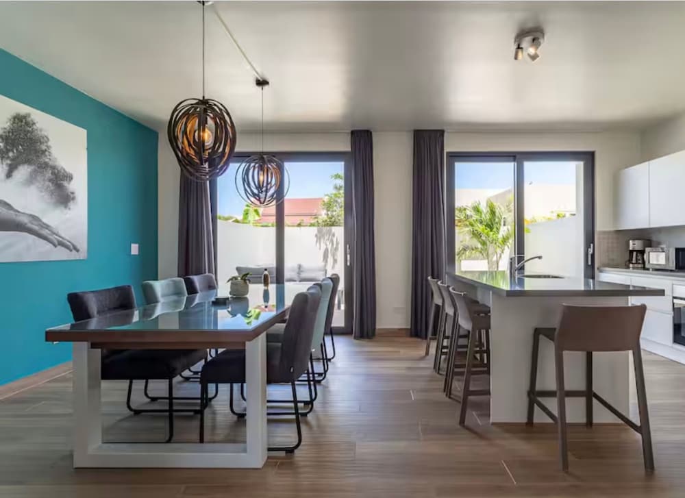 Luxury townhouse with pool in PALM BEACH