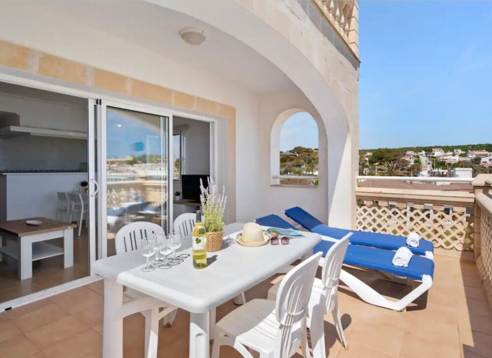 Apartamento frente a la playa con vistas