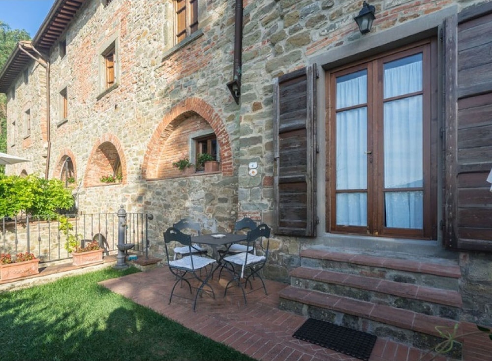 Apartment in Tuscany With Pool & Garden
