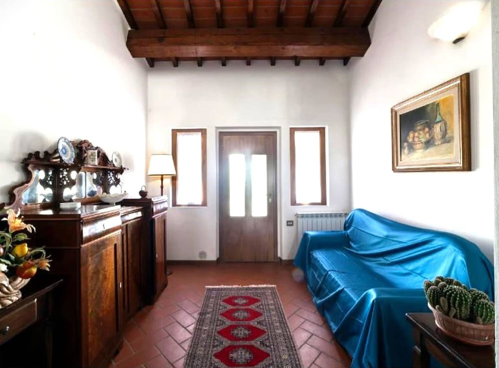 Farmhouse in Tuscany With Pool & Valley Views photo 5