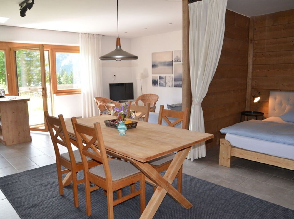 Holiday Apartment Alpengluhen