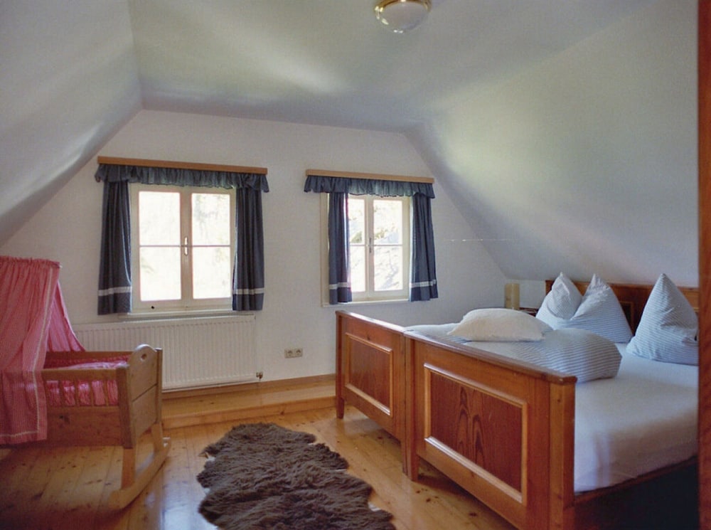 The Holler Comfortable Holiday Residence