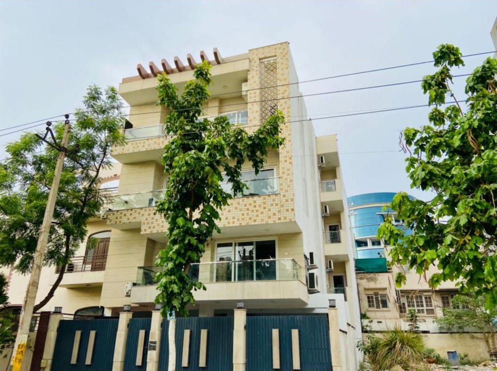 Olive Service Apartments - DLF Cyber City view 2