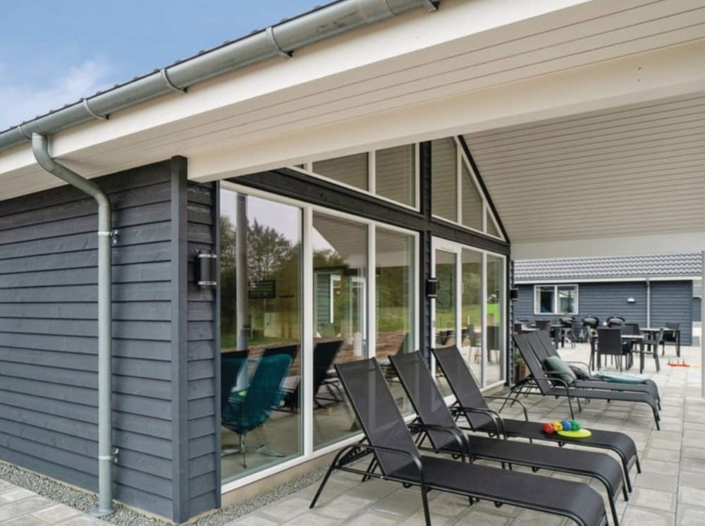 5 Star Holiday Home in Spottrup