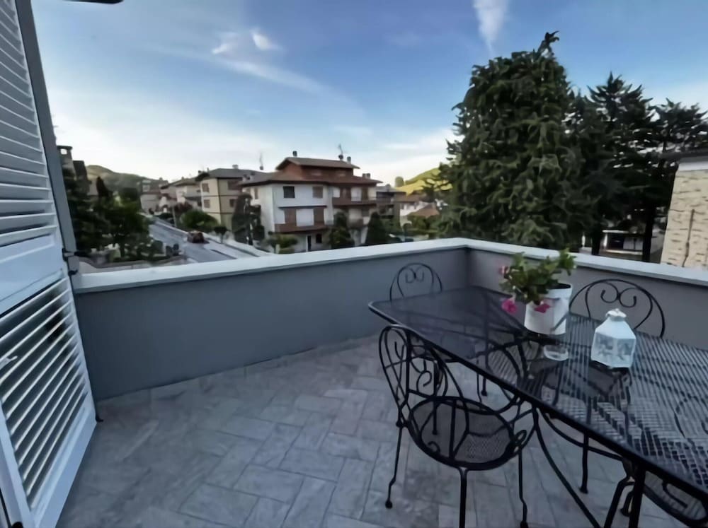 Apartment in Esanatoglia Near Apennines Trails