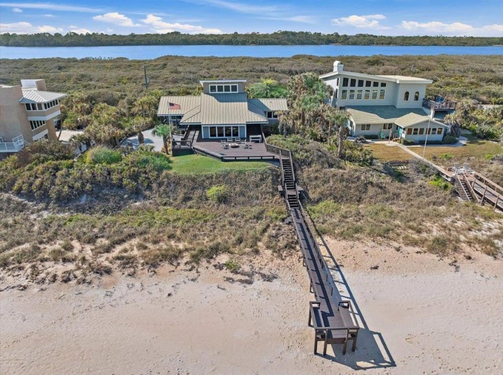Ocean Commotion by Distinctive Beach Rentals