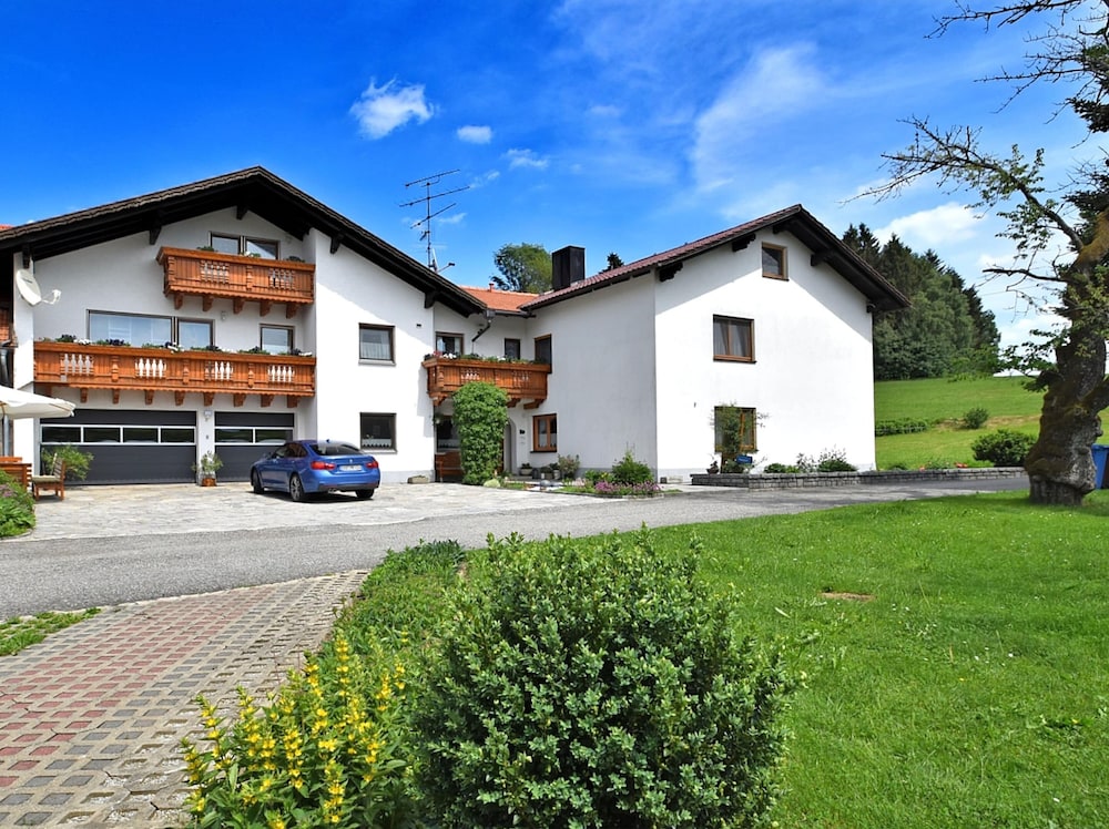 Cozy Apartment in Sonnen Bavaria Near Forest view 2