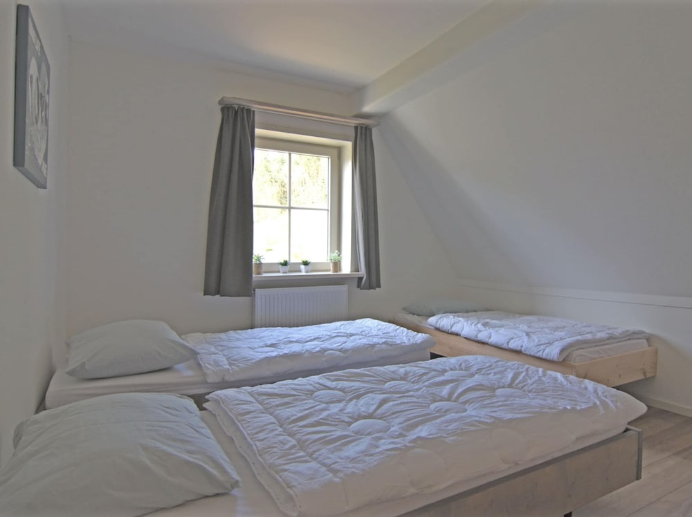 Lovely Group House near Winterberg with Private Sauna, Garden, & Terrace view 5