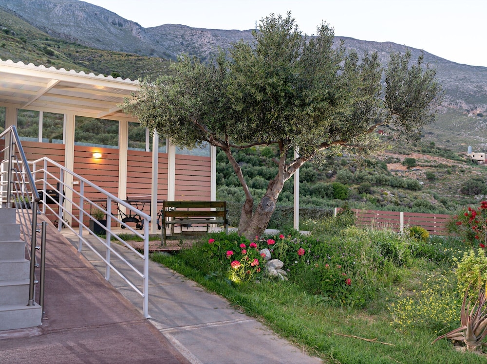 Villa in Mariou With Pool Near Plakias Beach
