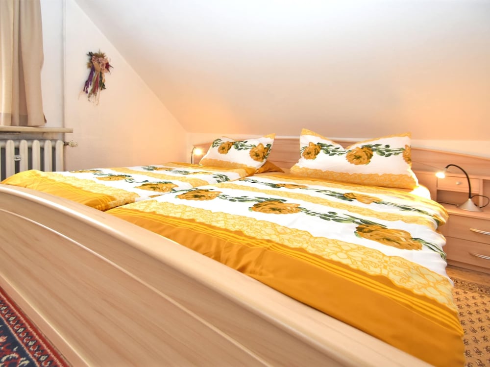 Einladende Ferienwohnung mit Garten view 2