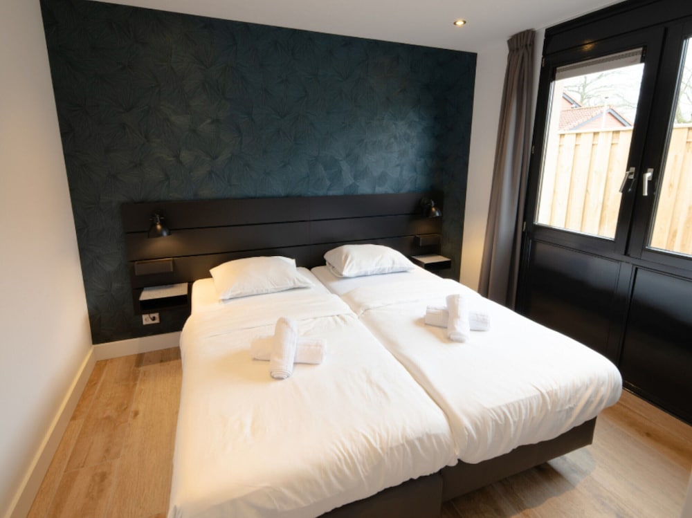Wellness Bungalow With Whirlpool and Sauna view 3