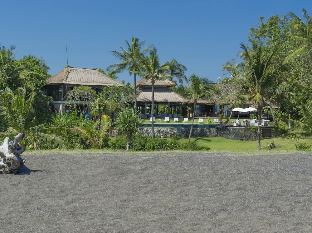 Sungai Tinggi Beach Villa-0