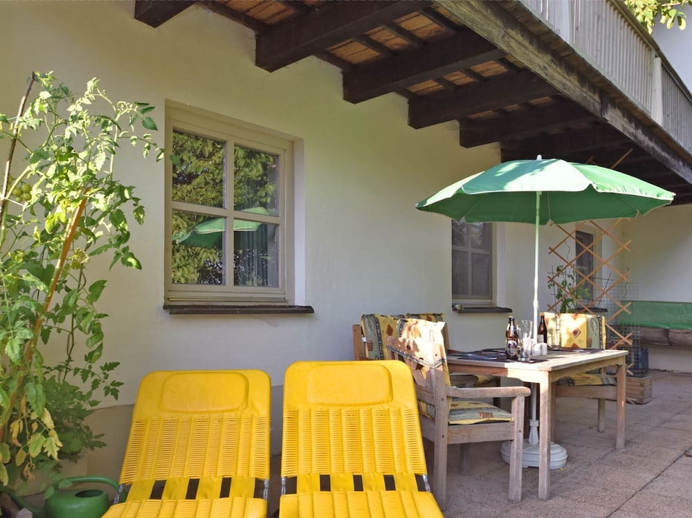 Tranquil Garden Apartment en Regen