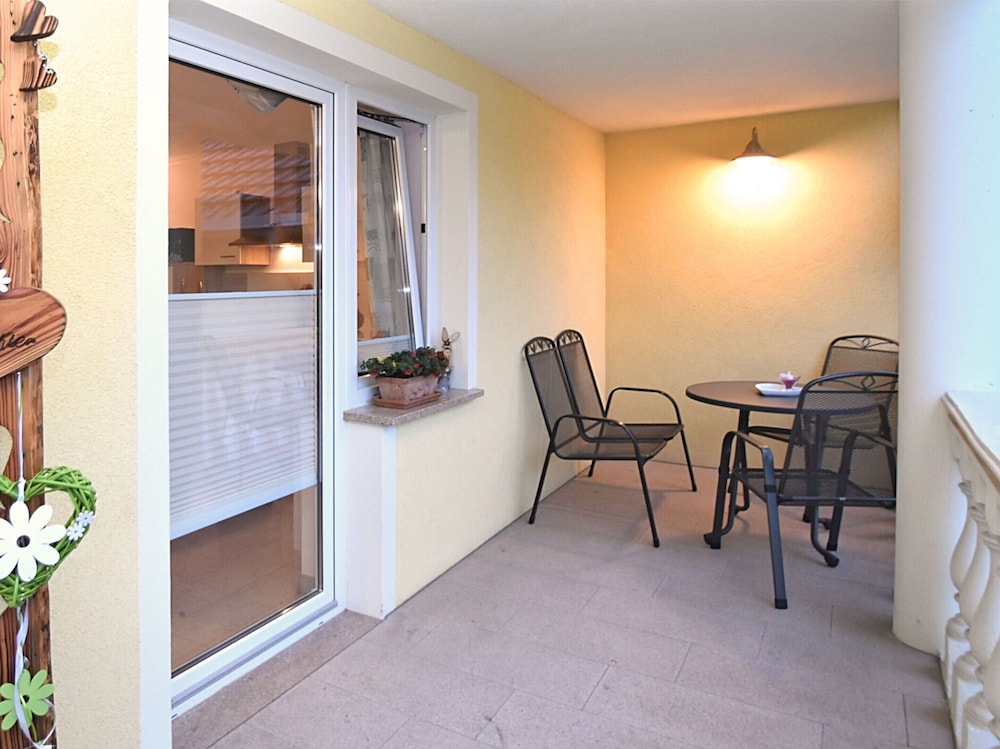 Roomy Apartment in Lichtenhain With Pond