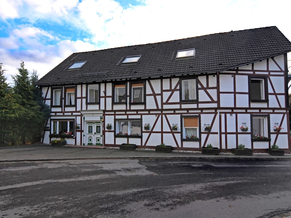 Photo 25