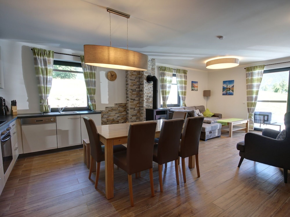 Chalet Gamsknogel mit Privatem Pool und Whirlpool