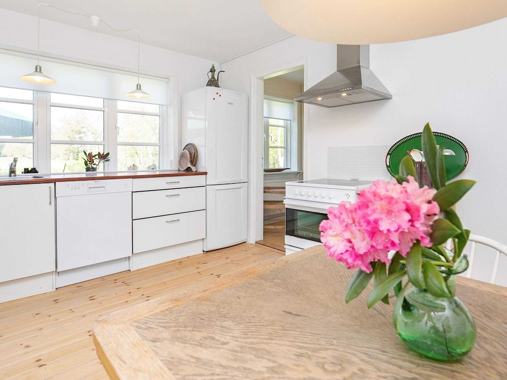 6 Person Holiday Home in Hjorring view 4