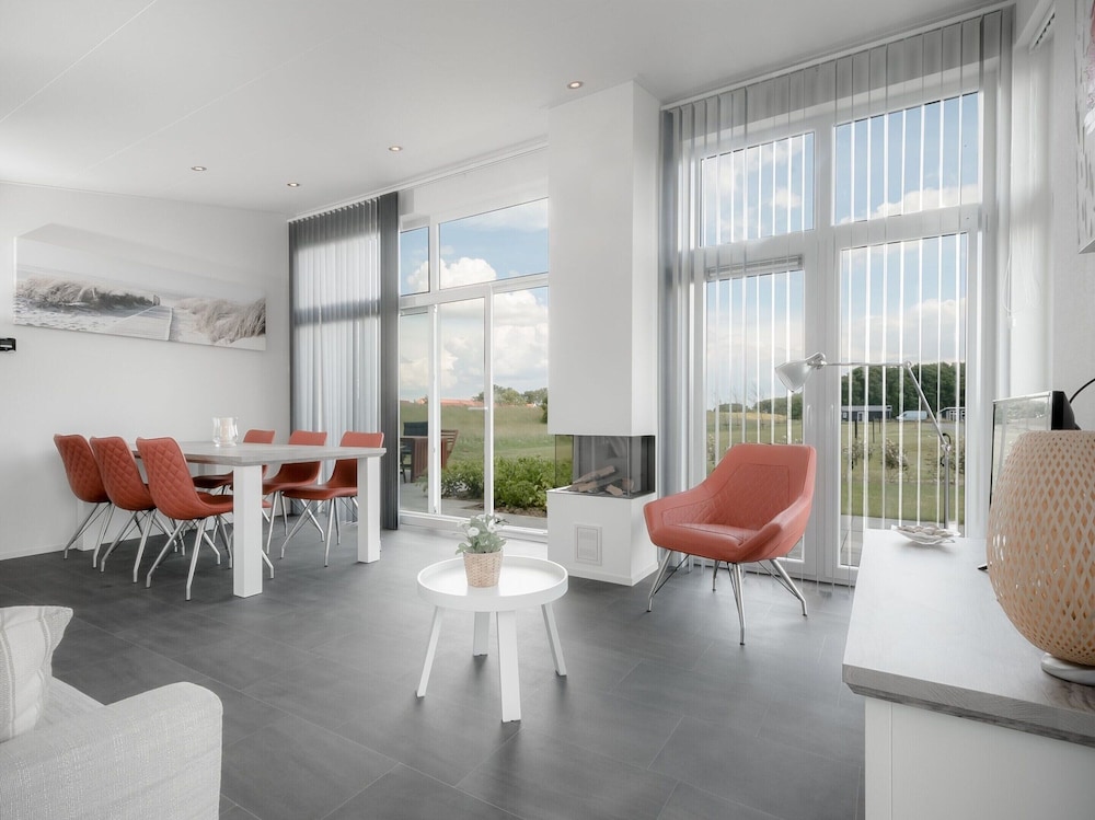 Nice Chalet with Fireplace near Oosterschelde view 4